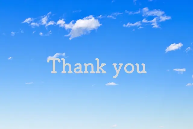 空に浮かぶ「Thank you」の文字